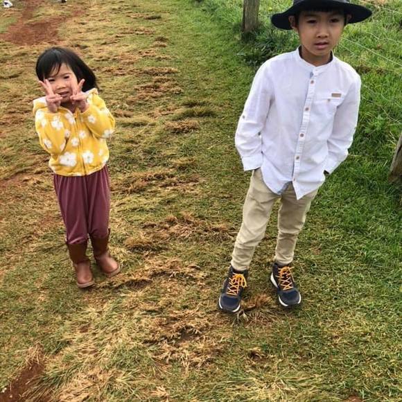 Meet your Posher, Niphaphan - Picture 1 of 1